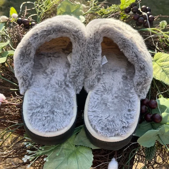 Womens size Large Dearfoam knitted and lined slippers Excellent Condition - Picture 4 of 6